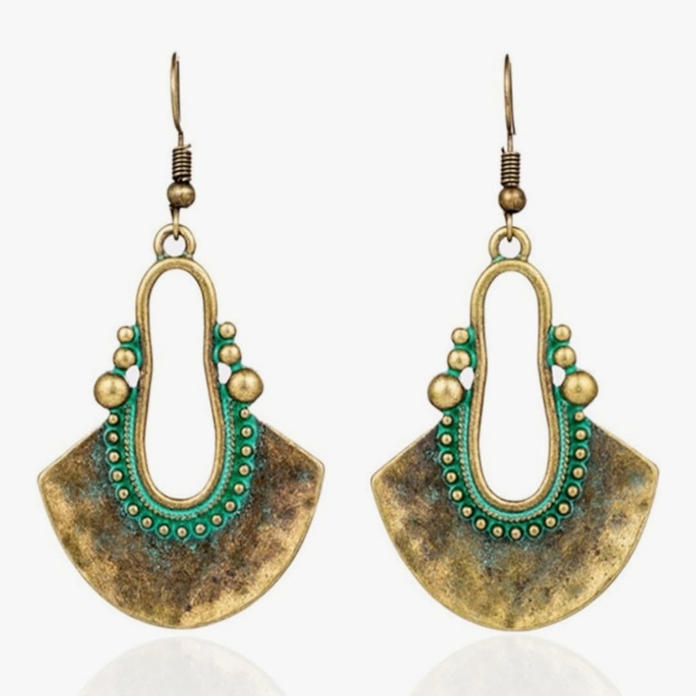 Elegant Gold and Green Dangle Earrings‎